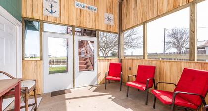 Fisherman/woman's Dream, Waterfront 1Bdrm/1Bath Home