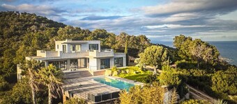 MAGNIFICENT 330 M2 VILLA - HEATED POOL - SEA AND MOUNTAIN VIEWS