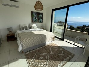 10 makuuhuonetta, työpöytä, silitysrauta/-lauta, vauvan matkasänky