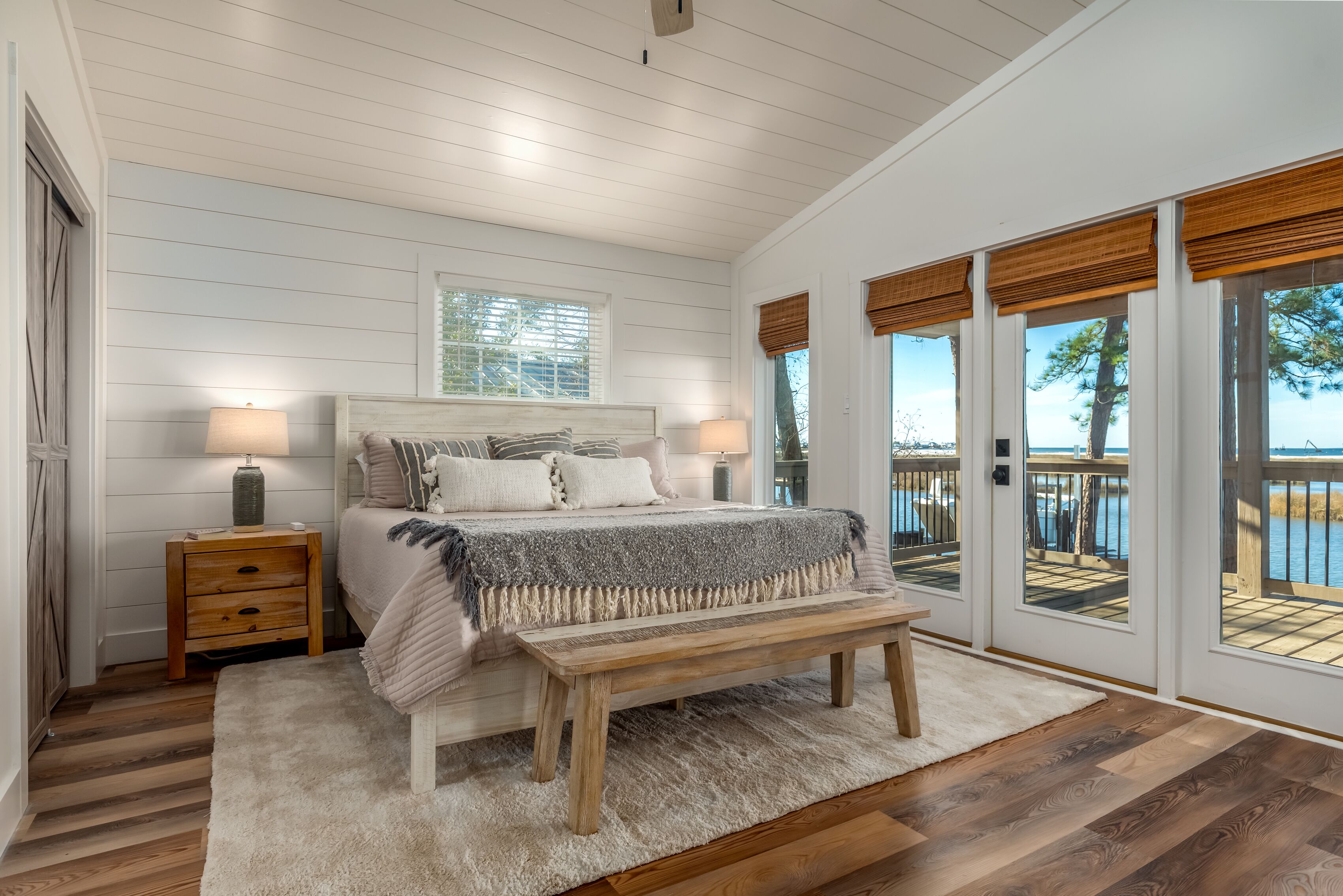 3 bedrooms, desk, iron/ironing board, WiFi