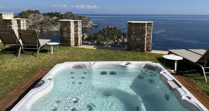 Sparviero Taormina apartment with view