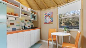 Fridge, microwave, coffee/tea maker, toaster