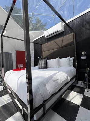 1 bedroom, desk, free WiFi, bed sheets