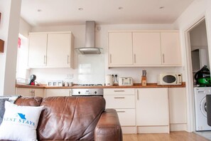 Apartment | Interior - Bedford Road Garden Apartment (Bedford)