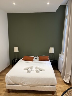 2 多间卧室、熨斗/熨衣板、WiFi