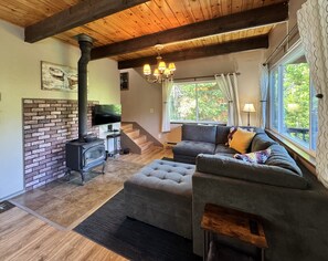 Cabin, 4 Bedrooms | Living area | Streaming services - Otter Chalet On Fish Lake 4 Bedroom Home by NW Comfy Cabins by RedAwning (Leavenworth)