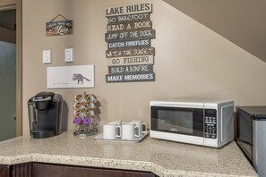 Ferienhütte, 4 Schlafzimmer | Eigene Küche | Kühlschrank, Ofen, Wasserkocher mit Kaffee-/Teezubehör, Toaster