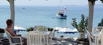 Cosy Greek village house. 5 min drive to beach. Quiet and off the tourist trail.