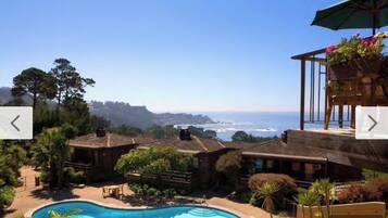 Alberca al aire libre y alberca climatizada