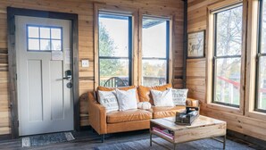 Living area - Bourbon Barrel Cottages #3 on Ky. Bourbon Trail (Lawrenceburg)