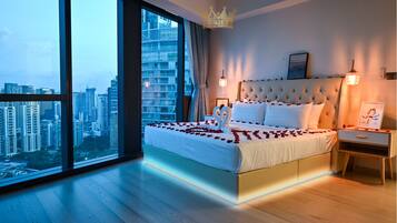 Royal Apartment | Pemandangan dari bilik