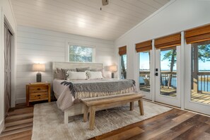 3 bedrooms, free WiFi - Bayfront Bungalow - 1426 Cadillac 3 Bedroom Home by RedAwning (Dauphin Island)