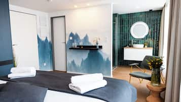 Chambre Double Deluxe, vue fleuve | Coffres-forts dans les chambres, Wi-Fi gratuit, draps fournis