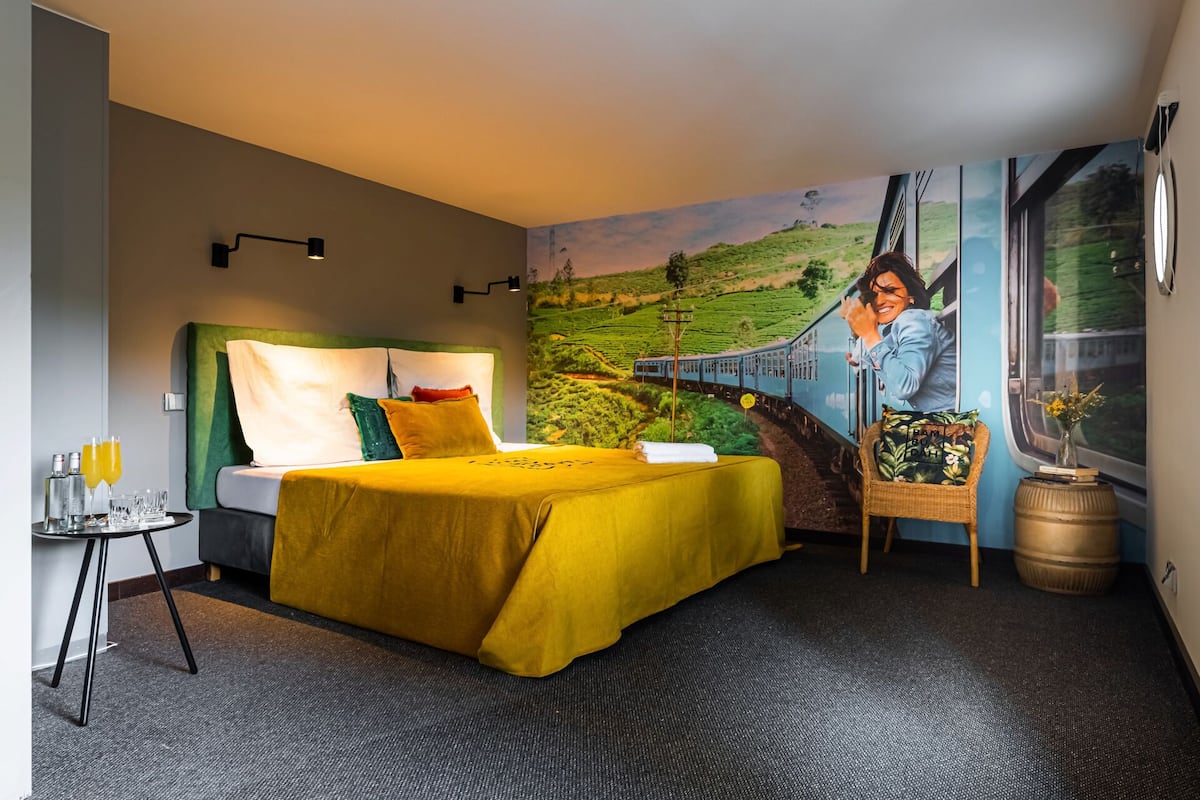 Superior Double Room, Non Smoking | 1 bedroom, in-room safe, free WiFi, bed sheets