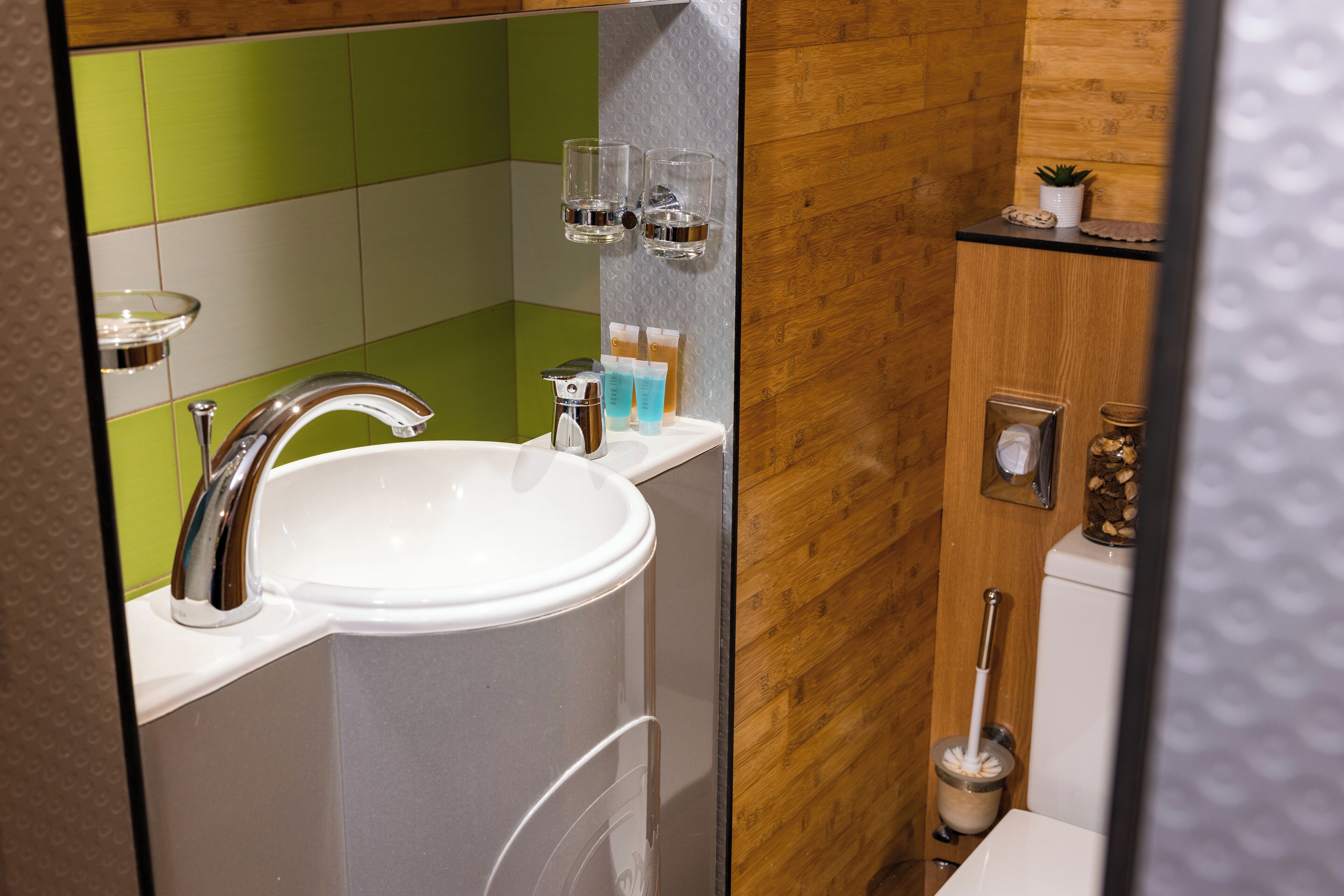 Photo - Botel Marina