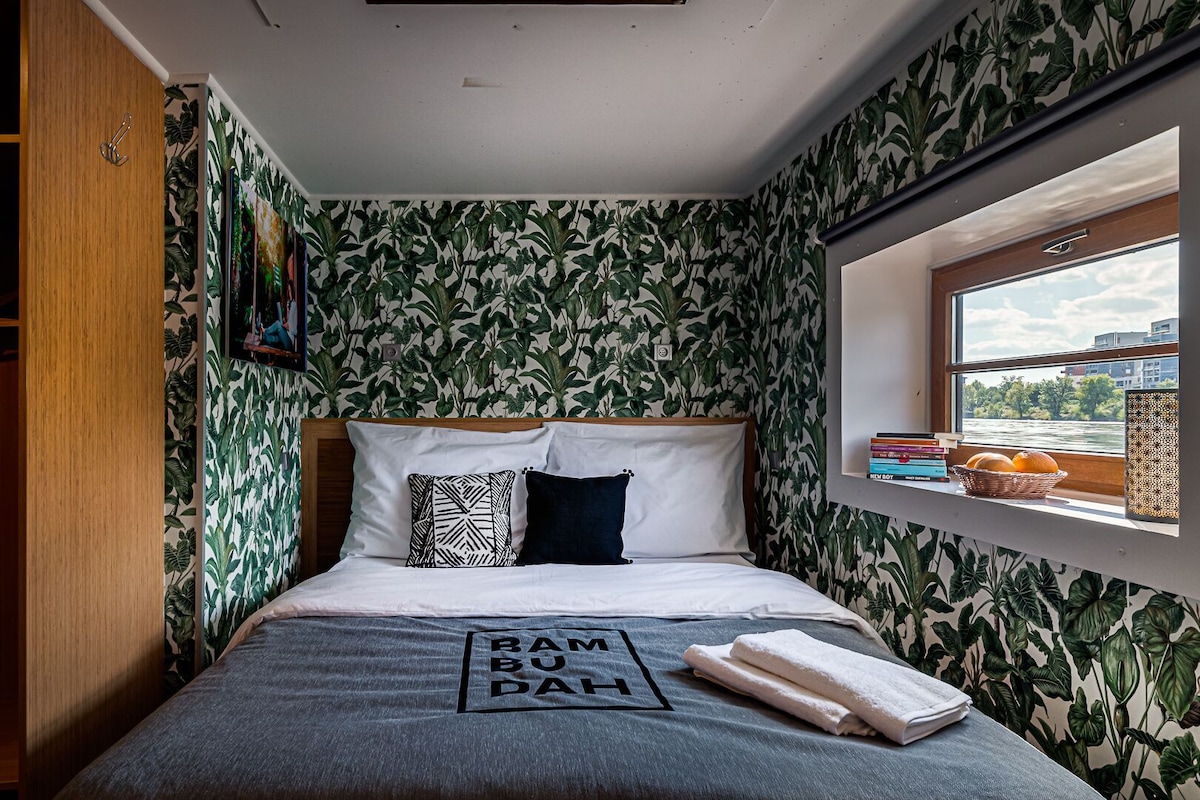 Caja de seguridad en la habitación, wifi gratis y ropa de cama 