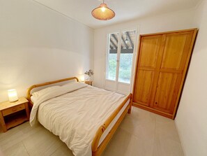 5 quartos, ferros/tábuas de passar roupa, Wi-Fi de cortesia