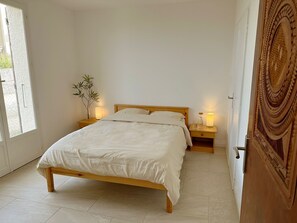 5 chambres, fer et planche à repasser, Wi-Fi gratuit, draps fournis