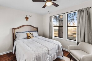 2 makuuhuonetta, vauvan matkasänky, ilmainen Wi-Fi, vuodevaatteet