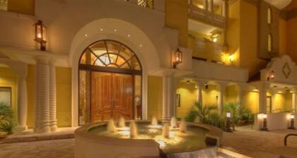Beautiful Direct OCEAN BEACHFRONT Luxury HILTON Resort Club & Spa