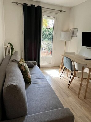 TV, offices