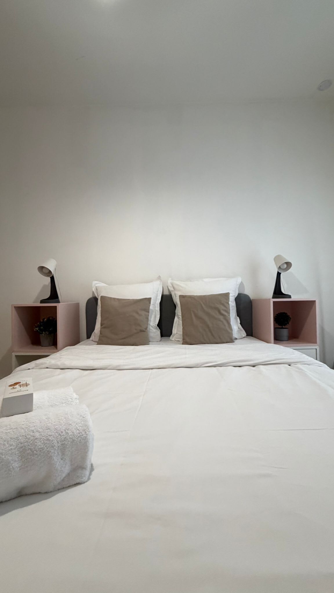 1 chambre, fer et planche à repasser, Wi-Fi, draps fournis