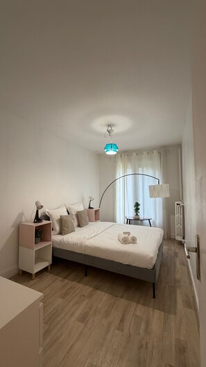 1 chambre, fer et planche à repasser, Wi-Fi, draps fournis