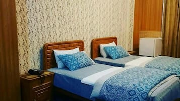 Iron/ironing board, free WiFi, bed sheets