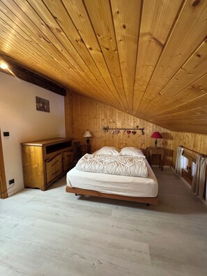 5 Schlafzimmer, Reisekinderbett, kostenloses WLAN