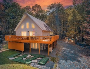 Exterior - "Grand Antilia" 6BR Hot Tub,GameRoom, Minigolf & BonusRoom (Blakeslee)