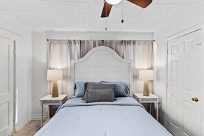 2 間睡房、可攜式嬰兒床、免費 Wi-Fi、床單