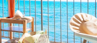 Apollo's Terraces Beach apartments less than 20 m from the sea! Ponente