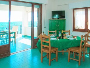 Dining - Apollo's Terraces Beach apartments less than 20 m from the sea! Ponente (Marinella)