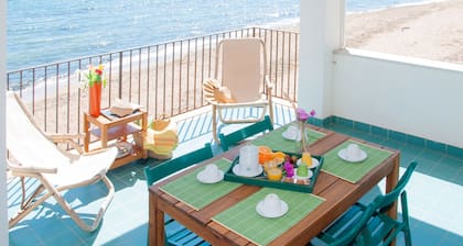 Apollo's Terraces Beach apartments less than 20 m from the sea! Ponente