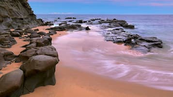 På stranden