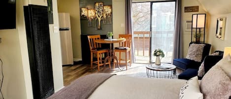 Desk, iron/ironing board, travel cot, WiFi