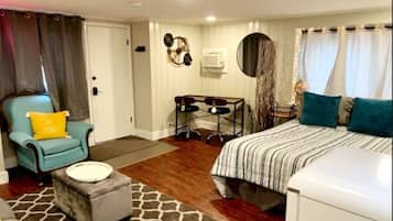 Desk, iron/ironing board, travel crib, WiFi