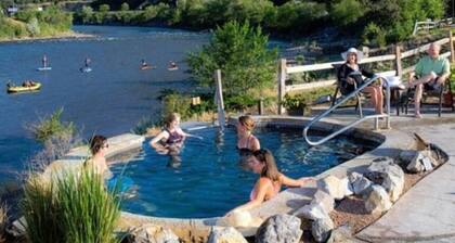 Cabin 12 Remodeled Rustic Luxury Kitchen Fireplace