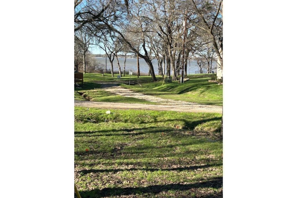 المنطقة المحيطة بالمنشأة