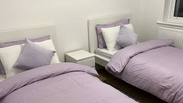 6 bedrooms, travel cot, free WiFi, bed sheets