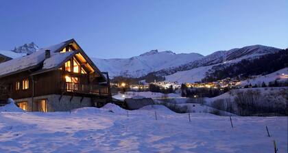 Beautiful apartment in a chalet, shared sauna at the foot of the slopes