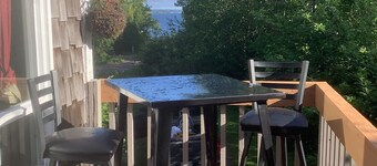 Swimmin pool movie stars &a c’ment pond- jc ma gee