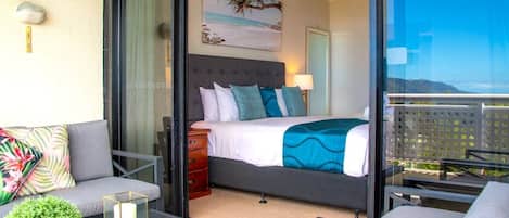 2 Schlafzimmer, Schreibtisch, Bügeleisen/Bügelbrett, Reisekinderbett