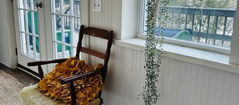 Adorable private cottage with lake views and access.