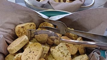 Colazione a buffet inclusa, servita tutte le mattine