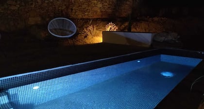 Cycladic house, swimming pool, beach 10 min walk