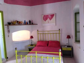 4 bedrooms, free WiFi, bed sheets