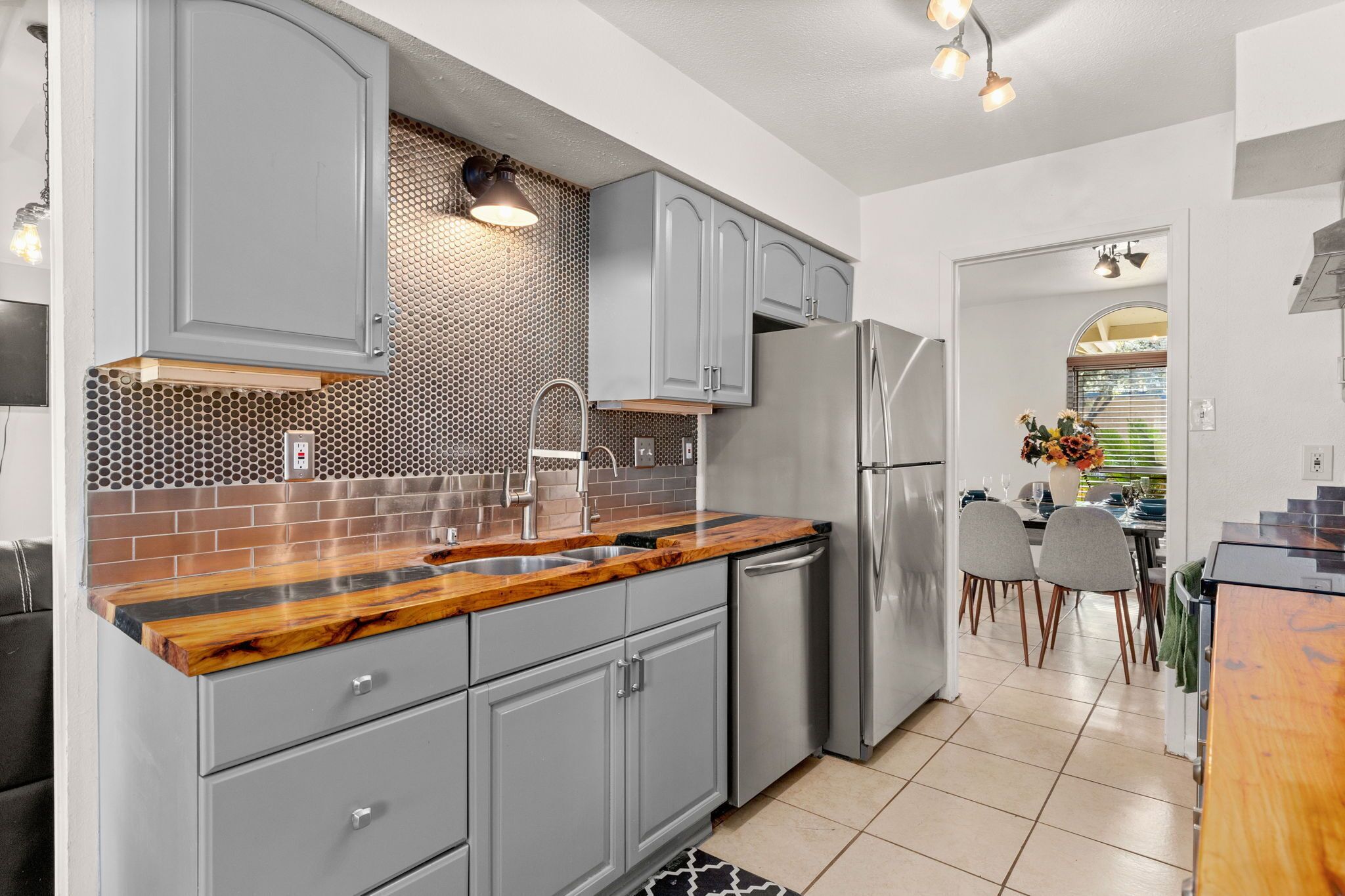 冰箱、微波炉、烤箱、炉灶