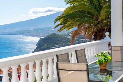 Family villa with private heated pool and ocean views