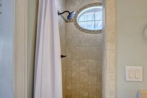 Shower, hair dryer, towels - Tipsy Turtle North- Oceanfront Oasis - Pool - Dog Friendly (Surf City)